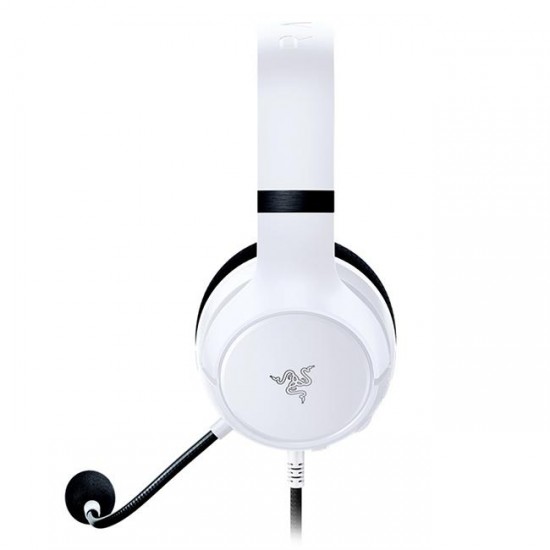 Casti Razer Blackshark V2  HyperSpeed cu fir, frecventa 12 Hz – 28 kHz, sensibilitate 100 dB, izolare fonica pasiva, frecventa de raspuns microfon: 100 Hz – 10 kHz, autonomie baterie pana la 70 ore, interfata jack 3.5 mm, alb