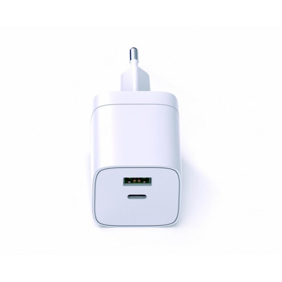 Incarcator USB Ieșire USB-C: USB-C: 5V/3A, 9V/3A, 12V/3A, 15V/3A, 20V/2,25A (45W) PPS: 3,3-11V/4,05A (45W) USB-A: 5V/3A, 9V/2A, 12V/1,5A (18W) USB-C+USB-A: 30W+12W=42W max. Tensiune de intrare: 100-240VAC, 50/60Hz Protecție la supratensiune și